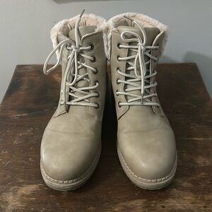 Like new: Dirty Laundry size 10 boots w/ faux fur